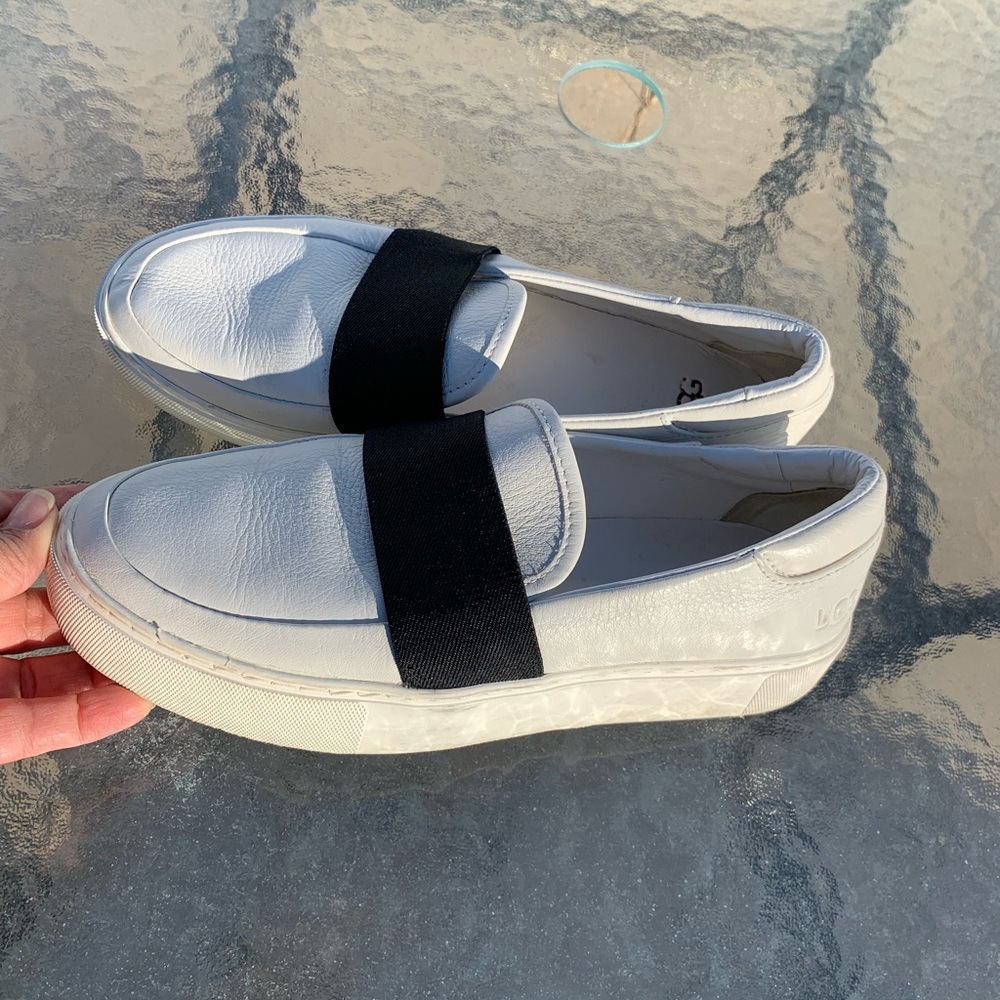 Uggs Chayze white and black leather sneakers size 7.5